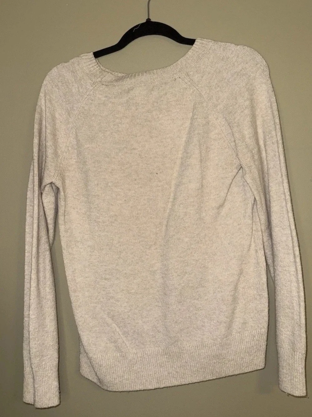 Amazon Beige Sweatshirt Women’s Medium